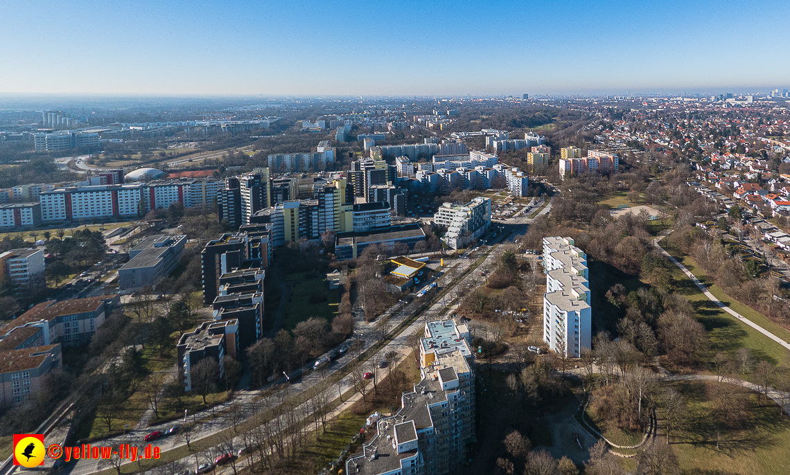 15.02.2023 - Marx-Zentrum und Karl-Marx-Ring mit Umgebung in Neuperlach